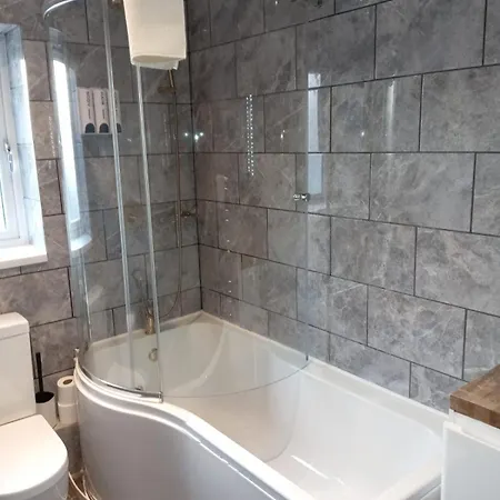 Luxurious Townhouse With Hot Tub Lägenhet Edinburg