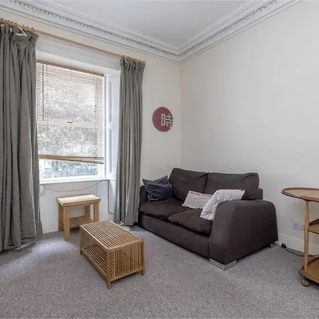 3 Bedrooms Flat In New Town , Lothian Road *