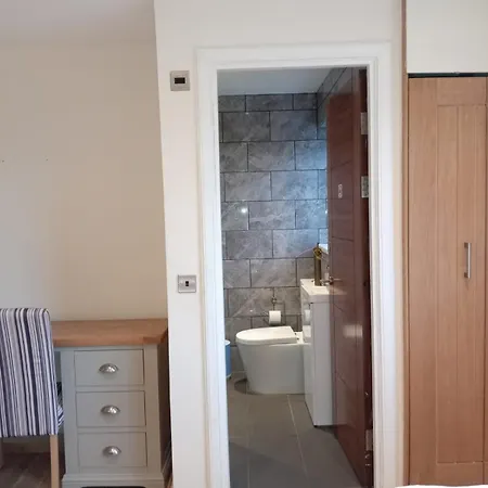 Apartmán Luxurious Townhouse With Hot Tub