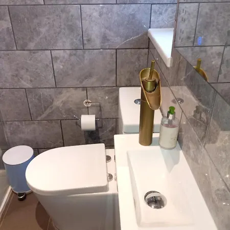 Luxurious Townhouse With Hot Tub Lägenhet *