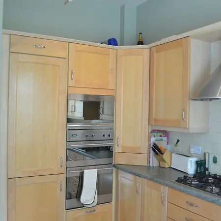 Traditional Georgian Flat In New Town