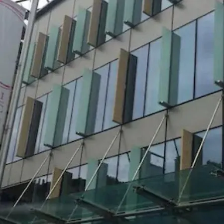 Hotel Canal Point Edinburgh