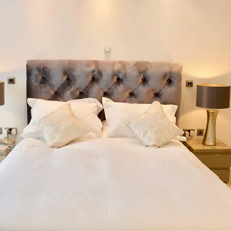 Apartment Luxurious - Sleeps 6