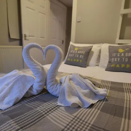 Slateford House Ground Floor Main Door アパート エディンバラ