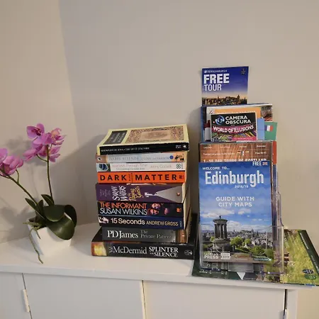 Slateford House Ground Floor Main Door アパート