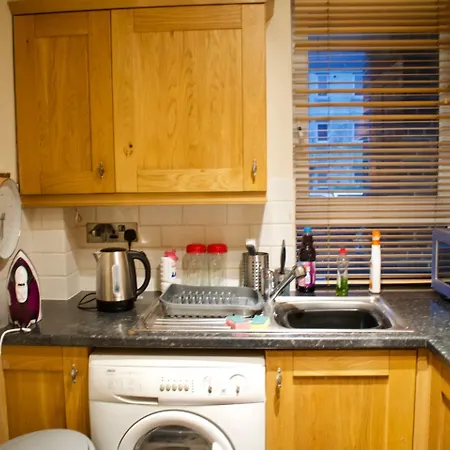 Apartment Newly Refurbed With Free Parking