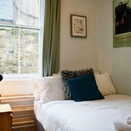 3 Bedroom Next To Leafy Meadows Apartamento Edimburgo