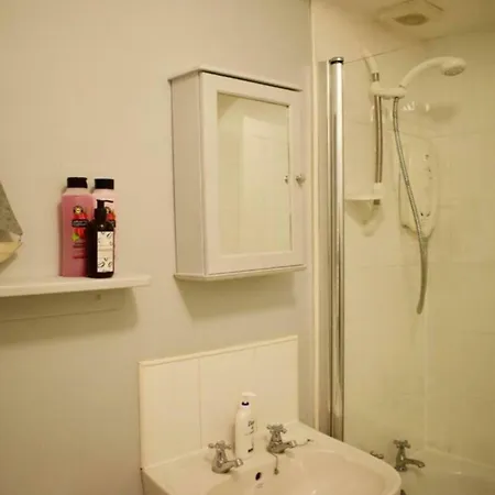 Lägenhet 3 Bedroom Next To Leafy Meadows Edinburg