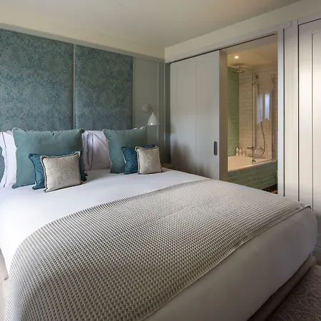 Abbey Apartments, At Holyrood Edinburgh