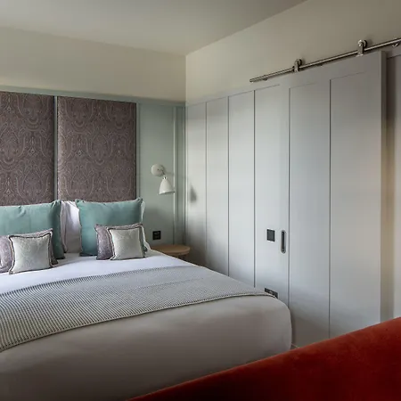 Abbey Apartments, At Holyrood Edinburgh