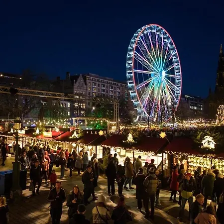 Apartamento Winter Break In Old Town Near Castle Edimburgo