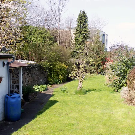 Apartamento Silver Lining - Gilmore House With Parking & Garden