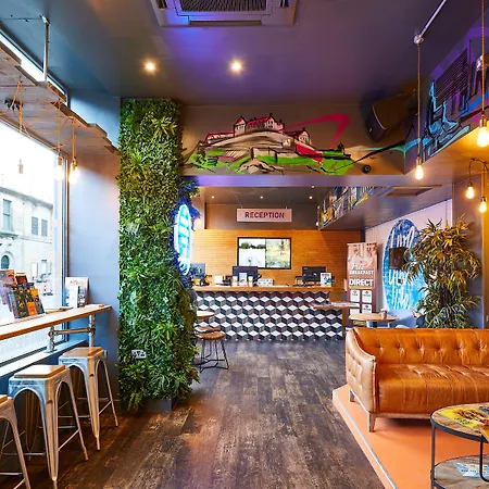 St Christopher's - Old Town * エディンバラ