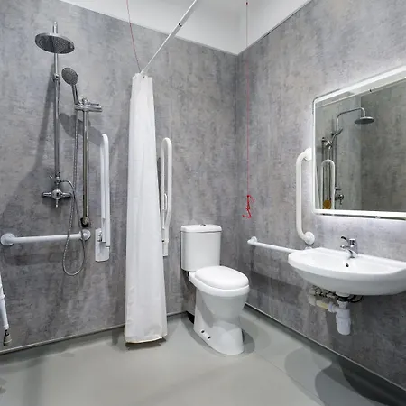 Smith Place 3*