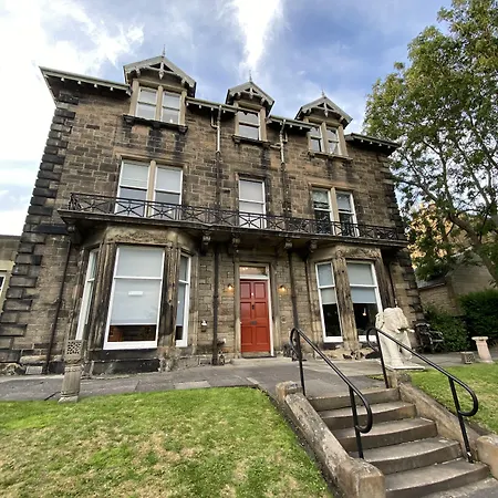 No6 West Coates Hotel