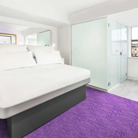Otel Yotel 4*
