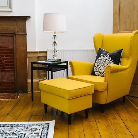 Apartment Joivy Elegant Apartment By Princes Street Gardens