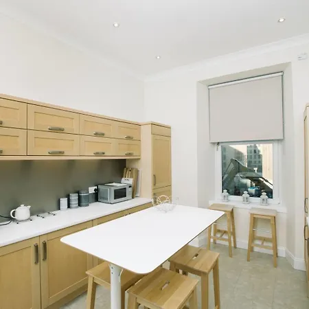 Apartmán Joivy Elegant By Princes Street Gardens *