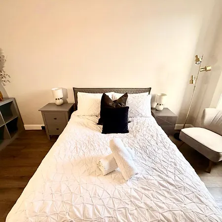 Appartamento Immanuel House - Modern Luxury Victorian 1872 - Ultrafast Starlink Wifi & Free Parking *