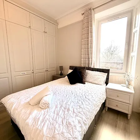 Immanuel House - Modern Luxury Victorian 1872 - Ultrafast Starlink Wifi & Free Parking Edimburgo