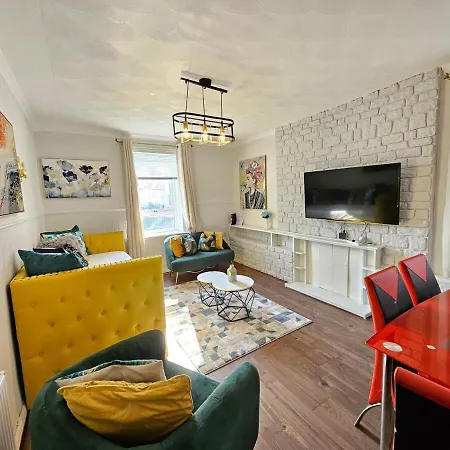 Craigietinny Road Apartment- 3 Beds Lejlighed