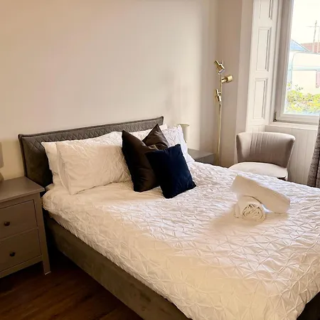 Immanuel House - Modern Luxury Victorian 1872 - Ultrafast Starlink Wifi & Free Parking *
