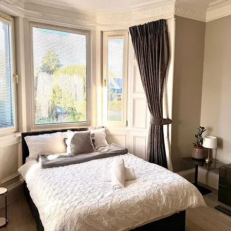 Appartamento Immanuel House - Modern Luxury Victorian 1872 - Ultrafast Starlink Wifi & Free Parking *