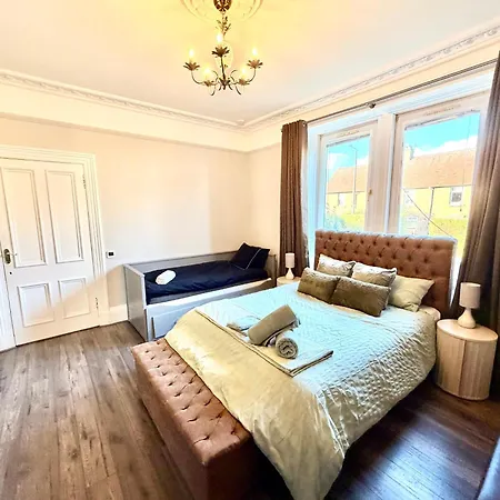 Immanuel House - Modern Luxury Victorian 1872 - Ultrafast Starlink Wifi & Free Parking * Edimburgo