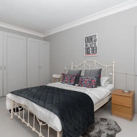 Beautiful & Bright 2bd Flat - Haymarket 아파트 에든버러