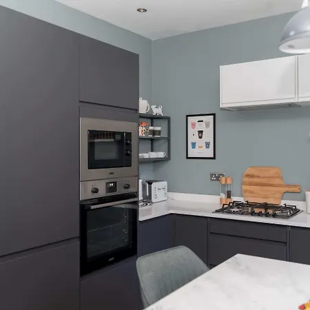 Apartment Beautiful & Bright 2bd Flat - Haymarket Edinburgh