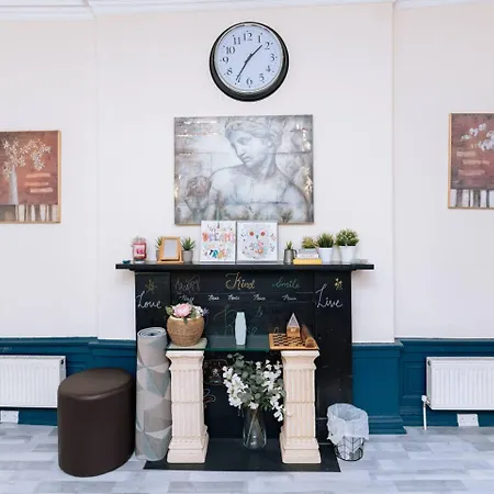 Bright High-ceiling 2bd Flat - Edinburgh! Lejlighed *