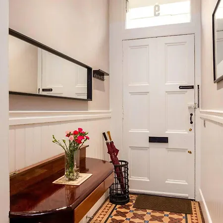 Spacious 2 Bedroom House Near The Meadows Apartment Edinburgh