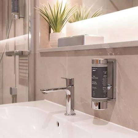 Daire Premier Fountain Court