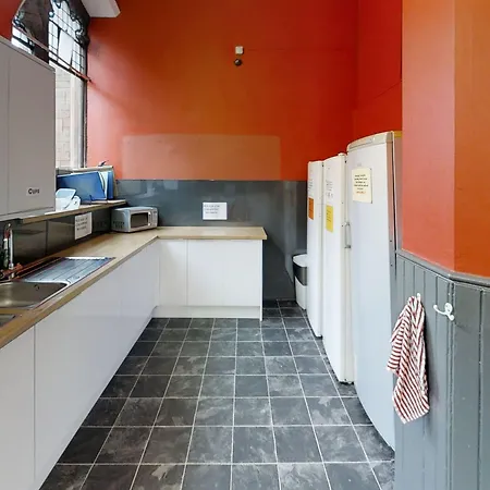 Belford Hostal *