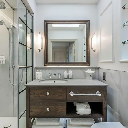 Righ Residences - George Street 4*