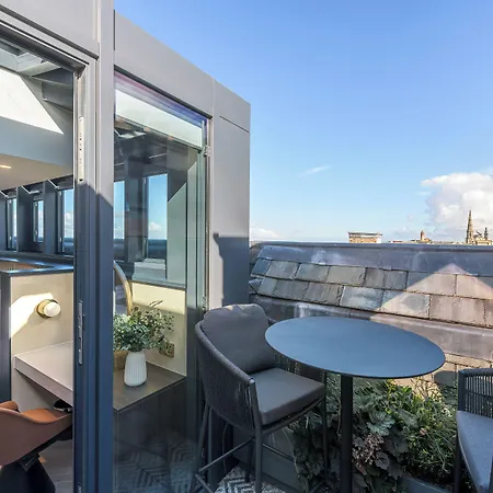 Righ Residences - George Street