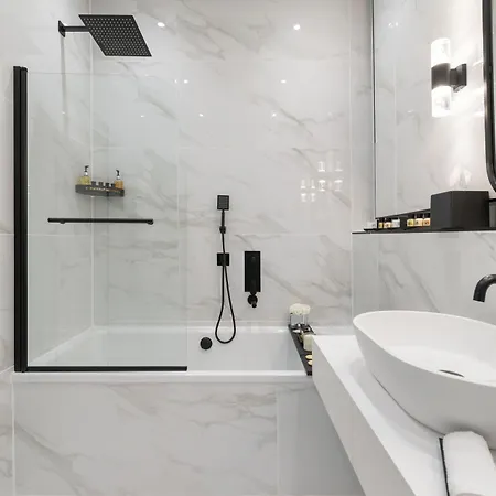 Luxury Georgian Retreat - Hot Tub - Patio *