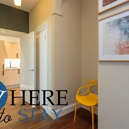 Stylish 2bed Underneath Castle