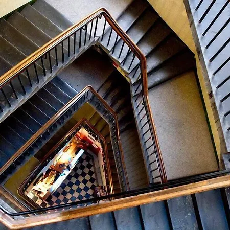 Edinburgh Backpackers Hostel - Over 18S Only *