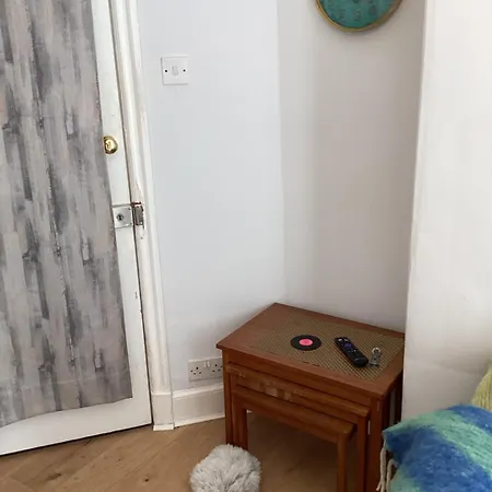 Ground Floor Shared With Host Pansiyon Edinburgh