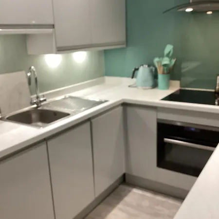 Ground Floor Shared With Host * Edinburgh