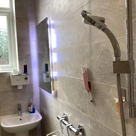 Ground Floor Shared With Host