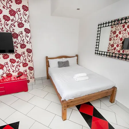 Roomy 1 Level Free Parking * Edinburgh