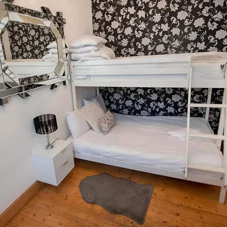 Roomy 1 Level Free Parking Casa de Férias Edimburgo