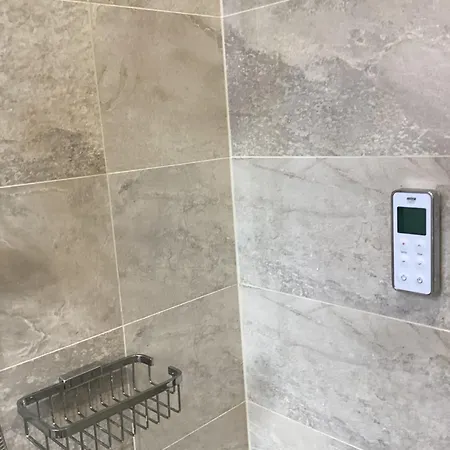 Ground Floor Shared With Host Séjour chez l'habitant