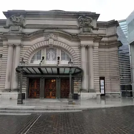 Great Location! 2bd,2 Bath In Centre Of Apartamento *