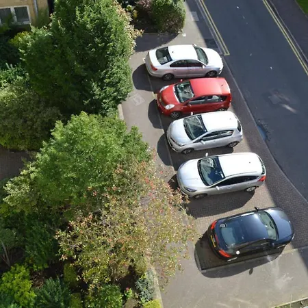 Luxury Boutique Apartment, Free Parking & Gym Appartement