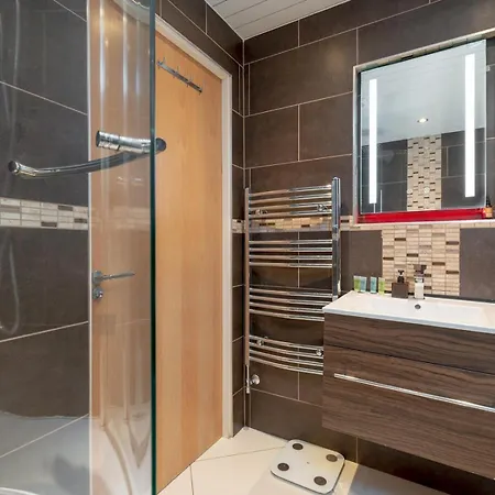 Appartement Modern 2-bdr Flat In - Pass The Keys *