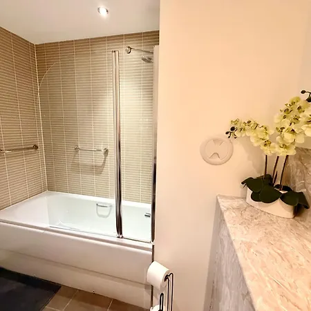 Britannia Ocean Park - Fast Wifi And Free Parking *