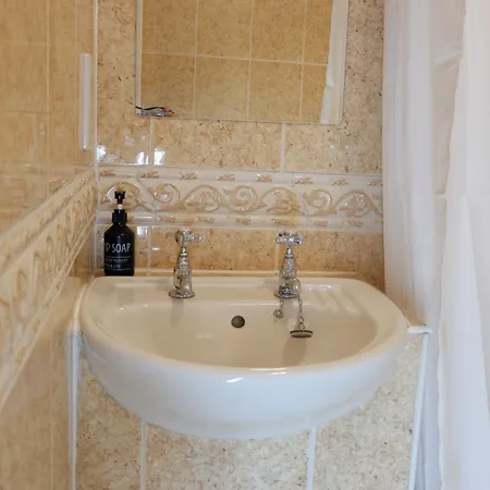 4 Friends House Casa de hóspedes Edimburgo